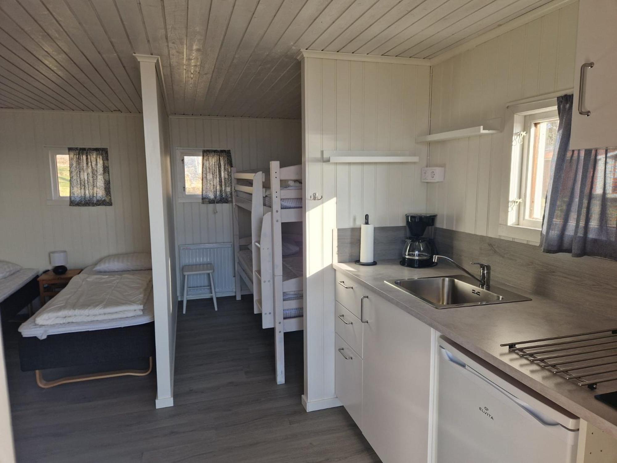 Askeviks Camping & Stugor Sjotorp ภายนอก รูปภาพ